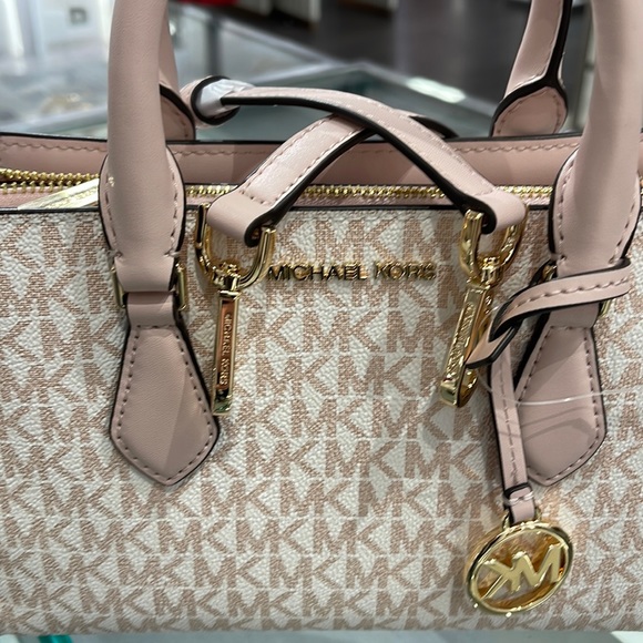 MICHAEL KORS
Sheila Small Faux Saffiano Leather Satchel
Optic Wht/Rose Gold
NWT - Picture 3 of 16